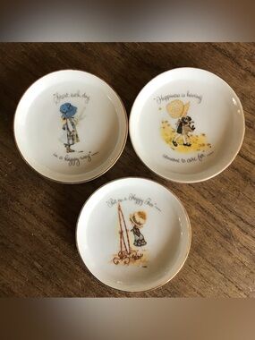 Vintage 1973 Cottagecore Holly Hobbie Porcelain Trinket Trays (Set of 3)